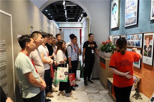 陶博会设计师游学团莅临TASSANI塔萨尼展厅参观