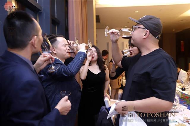 塔萨尼艺术万博manbetx网站设计师活动