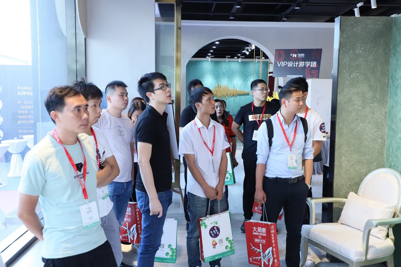 陶博会设计师游学团莅临TASSANI塔萨尼展厅参观