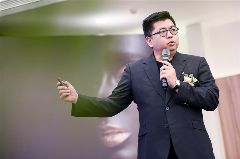 台湾设计师李东灿