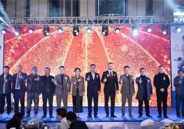 意式风华点亮苗岭明珠——TASSANI艺术万博manbetx网站凯里旗舰店盛装开业!