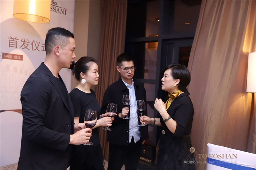 塔萨尼艺术万博manbetx网站设计师活动