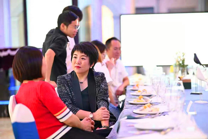 艺术万博manbetx网站投入